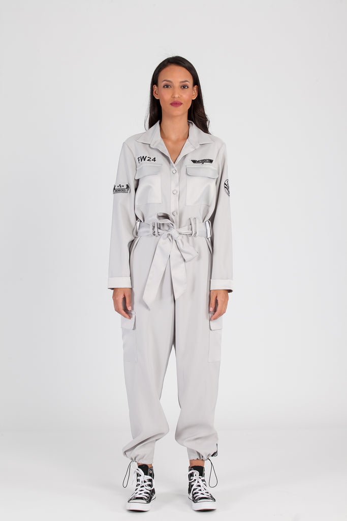 Mono gabardina parches bordado CALIFORNIA · GRIS ·