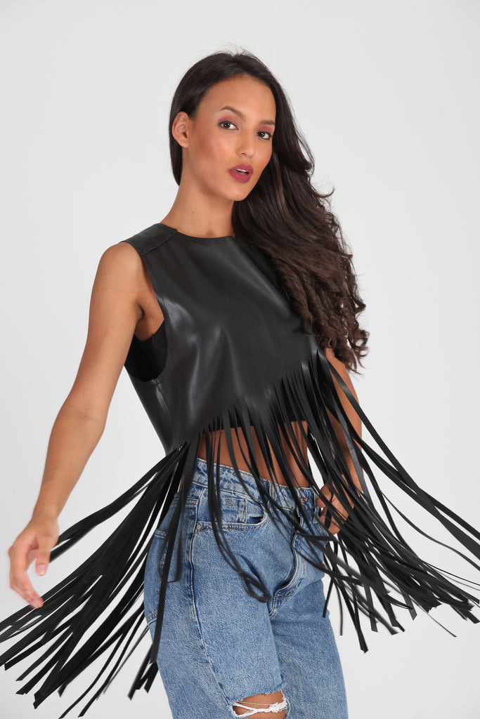 Top corto flecos efecto piel negro