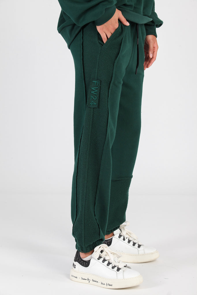 Jogger cortes desiguales & revés felpa · VERDE ·