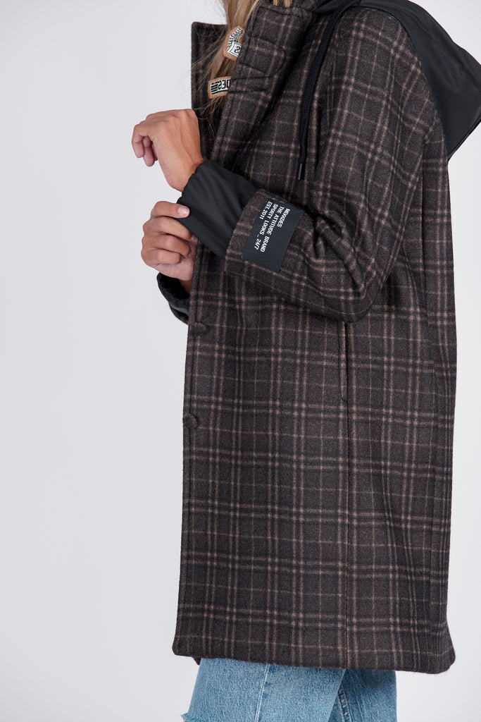 Abrigo combinado cuadros & capucha gabardina · MARRON ·