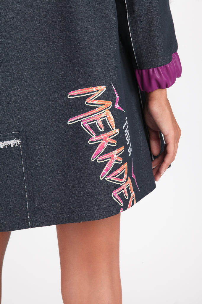 Sobrecamisa larga denim parches. Exclusivo online