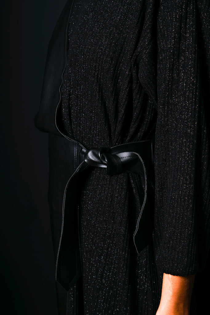 Vestido midi lurex negro y chaleco desestructurado efecto piel