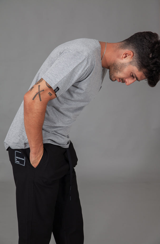 Pantalón HE chino estilo jogger NEGRO