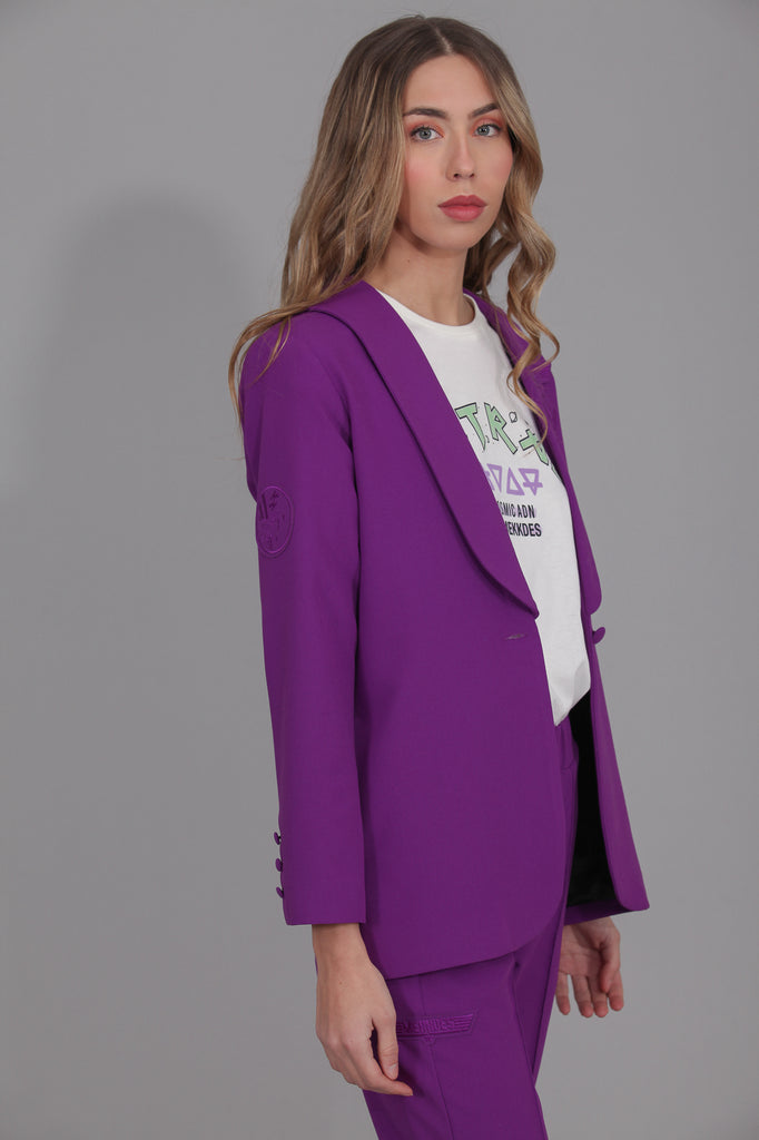 Blazer cuello Esmoquin CALIFORNIA · MORADO ·