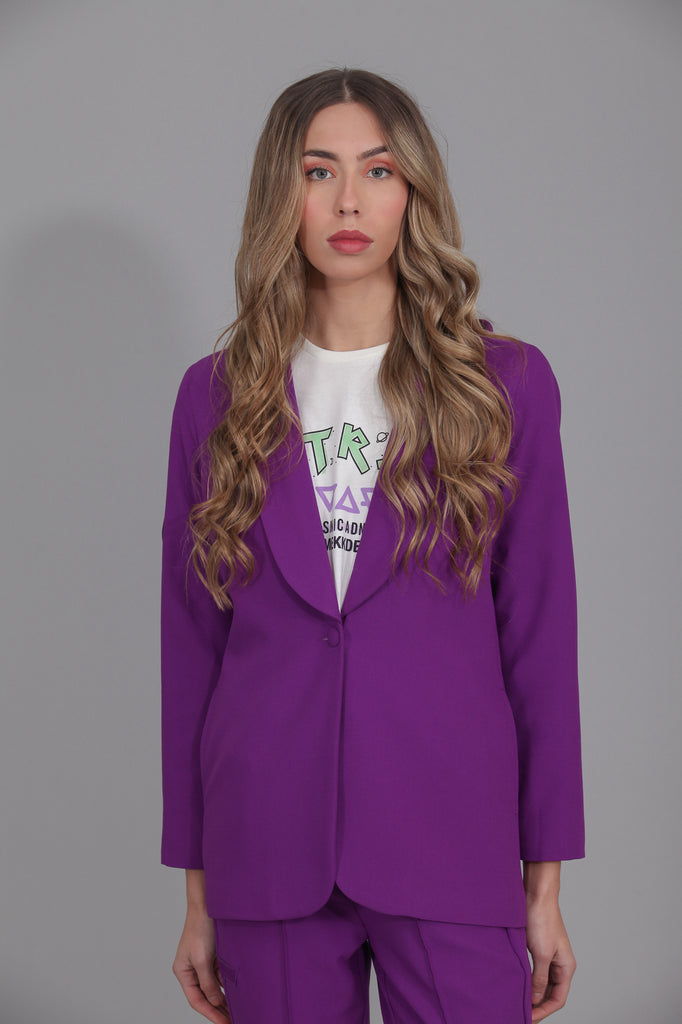 Blazer cuello Esmoquin CALIFORNIA · MORADO ·
