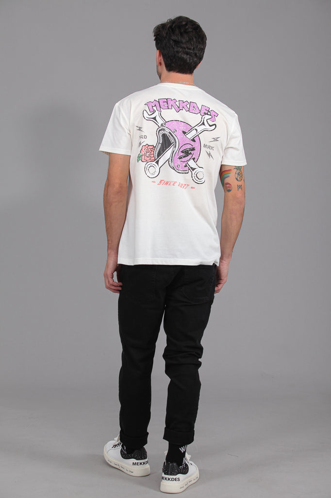 Camiseta HE "WRENCHED HELMET " · CRUDO & ROSA  ·