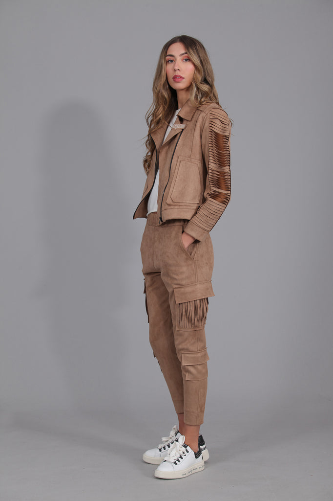 Pantalón cargo bolsillos · Ante Camel ·