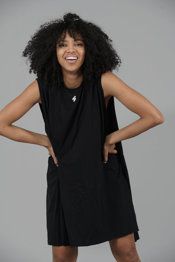 Vestido algodón pliegue · NEGRO ·